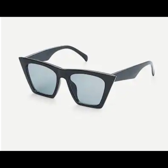 Black chic sunglasses - Picture 2 of 4